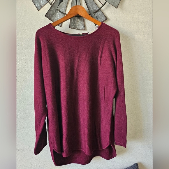 Michael Kors Burgundy Long Sleeve Sweater with a zipper on the Back Size XL. - Picture 3 of 10